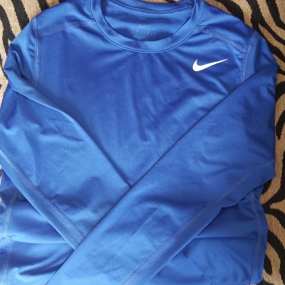Nike Boys Dri-Fit long sleeved shirt